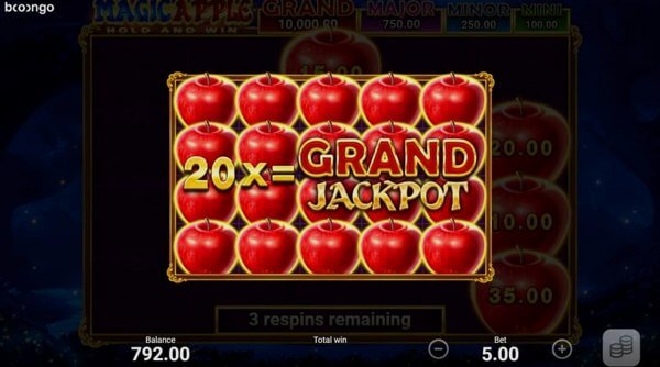 Magic Apple Hold And Win on mobile and PC